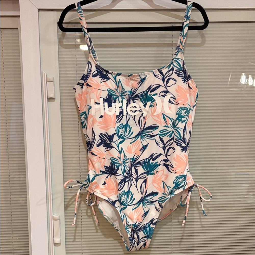 NWT Hurley Tropical Print One Piece Swimsuit Size 1X